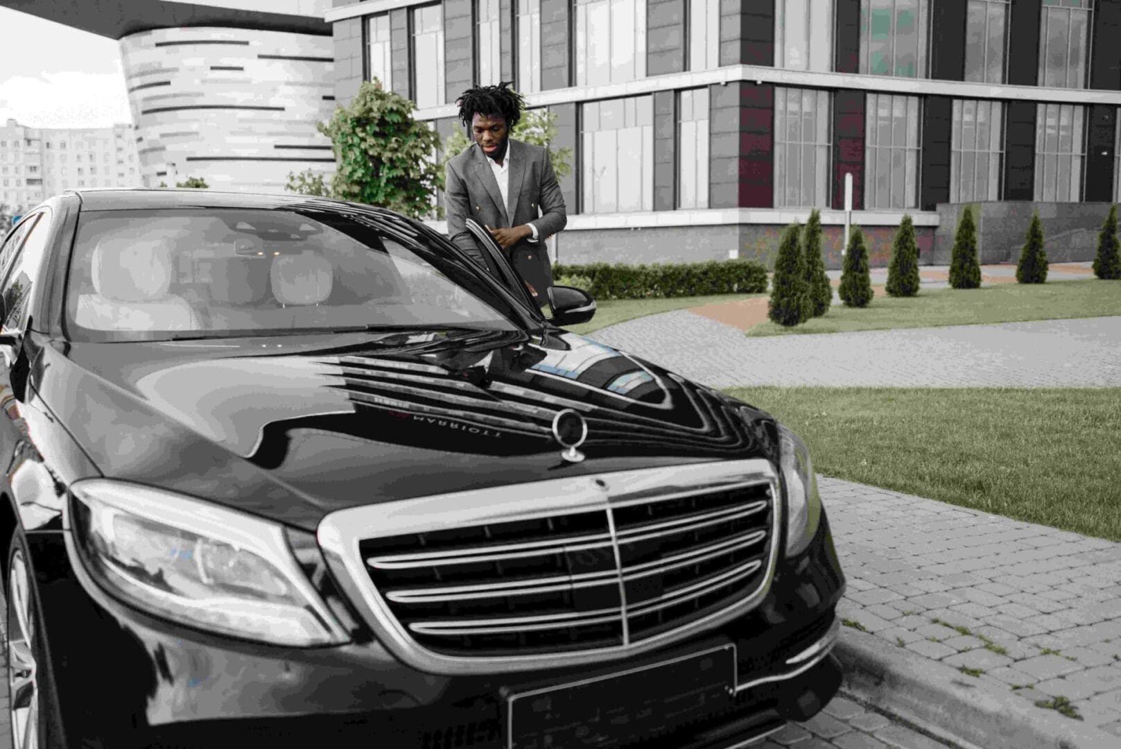 Luxury Car Service Airport Transportation Primetime Limousines INC.